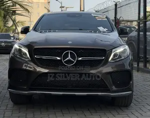 Mercedes-Benz GLE-Class 2016 Brown