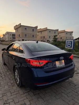 Hyundai Sonata SE 2016 Blue
