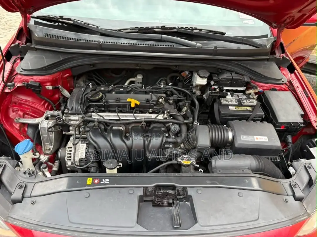 Hyundai Elantra SE 2018 Red