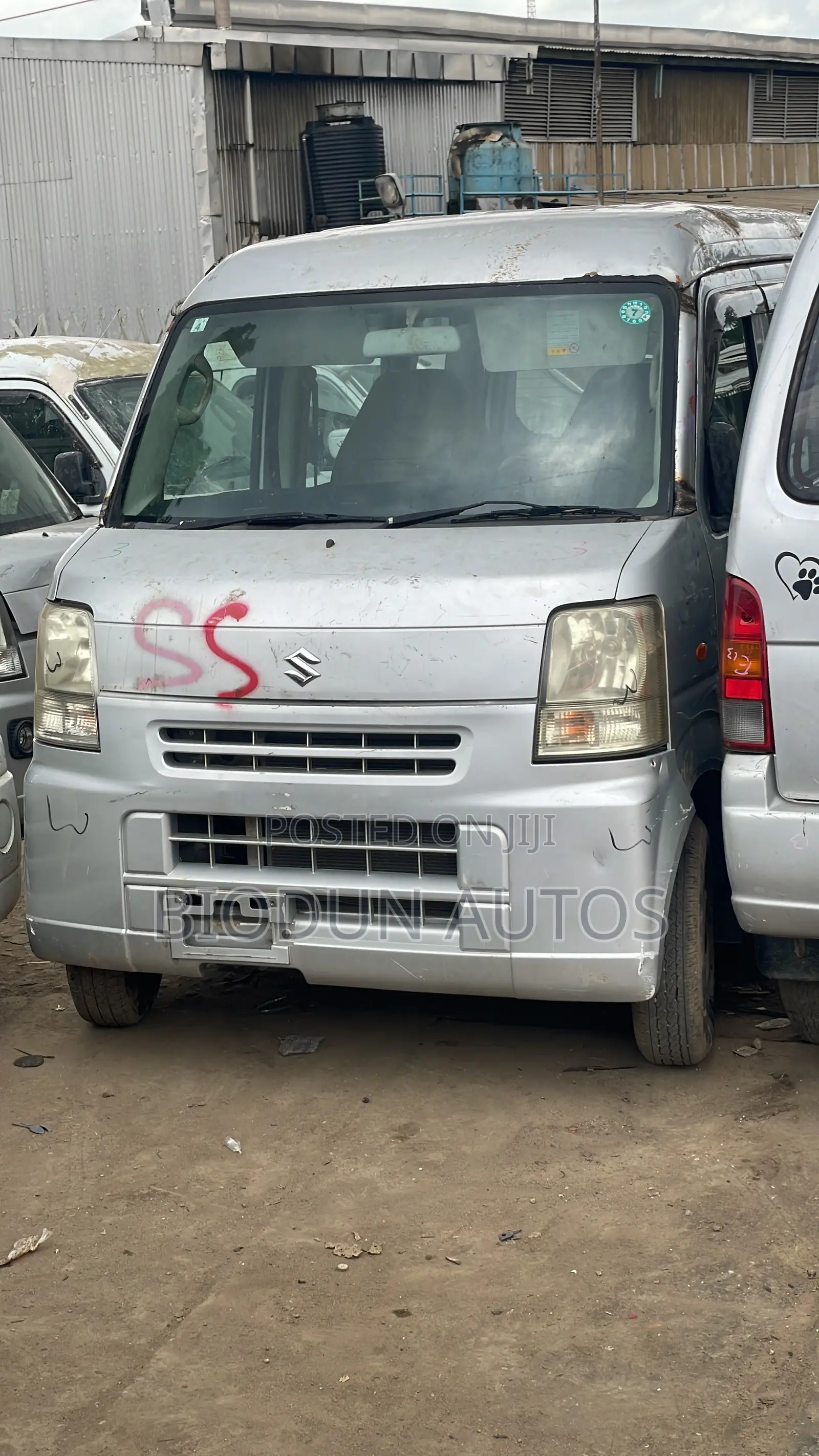 Suzuki Every 2005