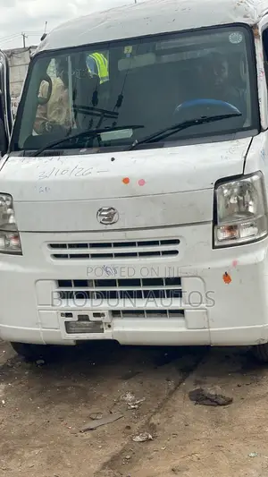 Suzuki Every 2005