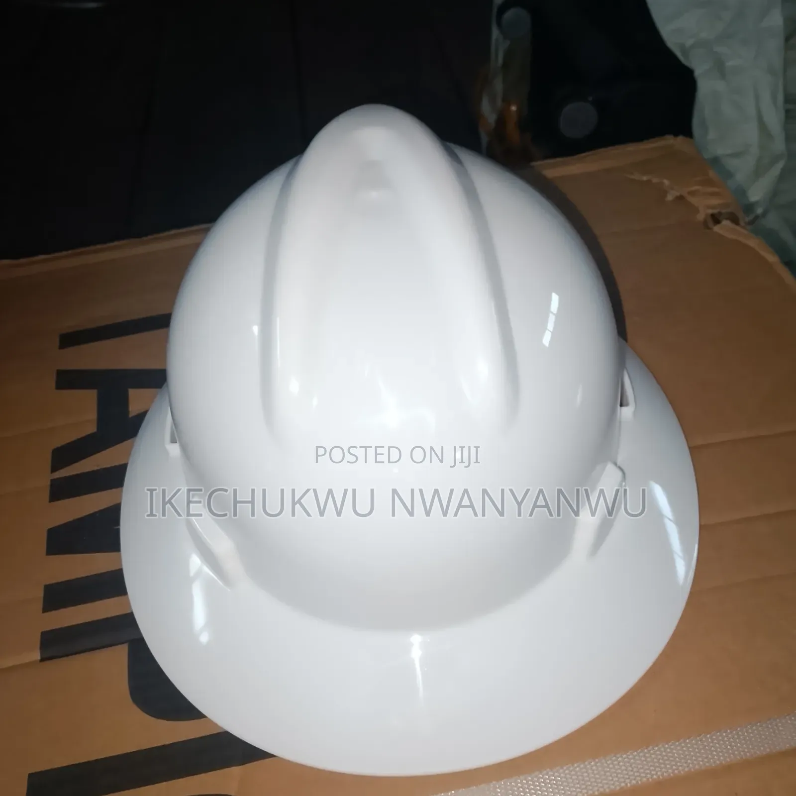 Round v Guard MSA White Helmets