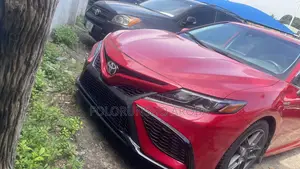 Toyota Camry SE 2021 Red