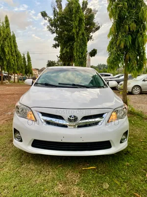 Toyota Corolla 2013 White