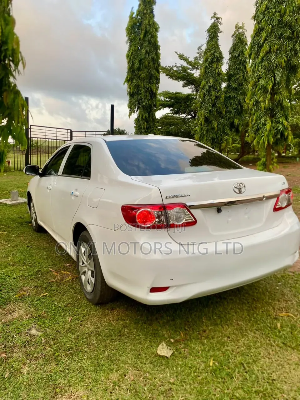 Toyota Corolla 2013 White