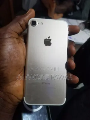 Apple iPhone 7 128 GB Gold