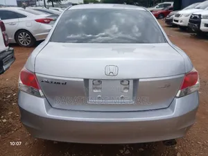 Honda Accord 2010 Silver