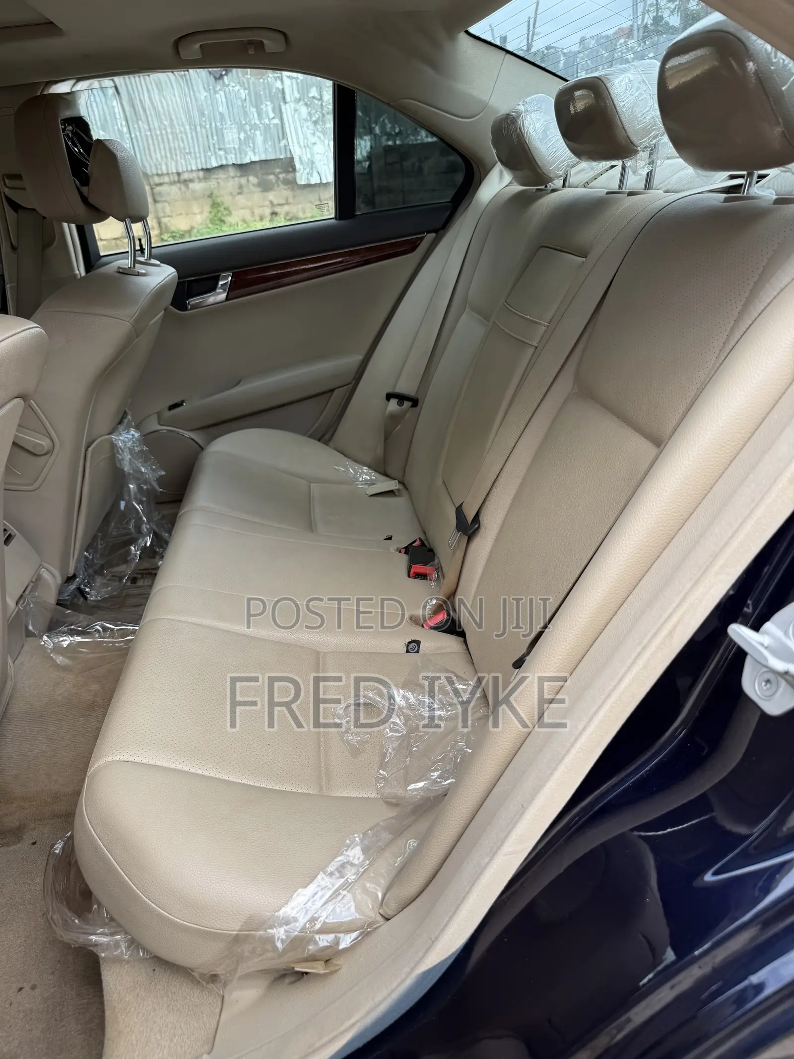 Mercedes-Benz C300 2011 Blue