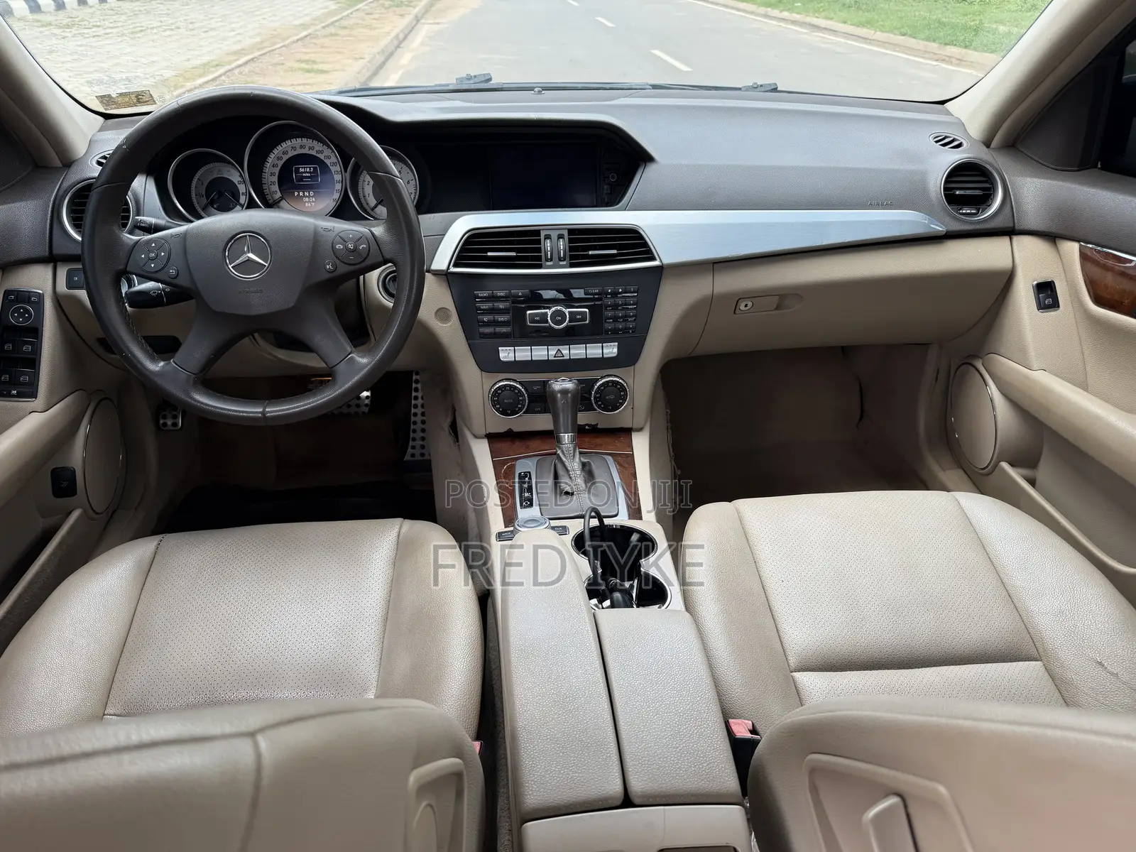 Mercedes-Benz C300 2011 Blue