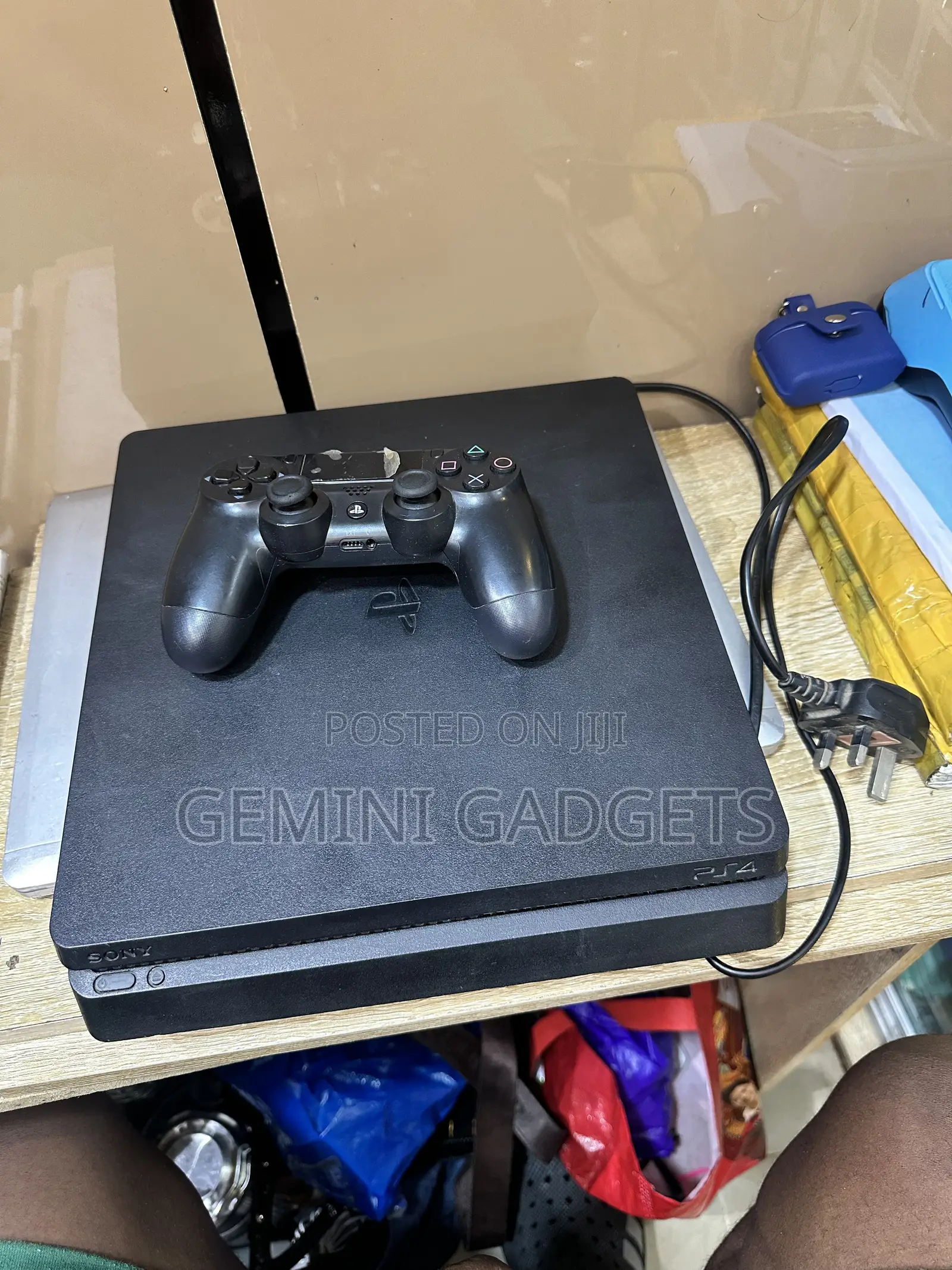 Ps4 Slim With 2 Pads With Rare Old Version Software