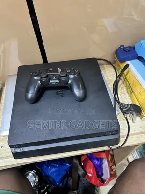 Ps4 Slim With 2 Pads With Rare Old Version Software