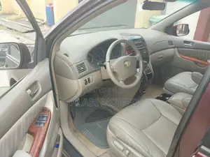 Toyota Sienna XLE AWD 2006 Brown