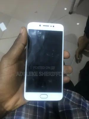 Vivo Y67 32 GB Black
