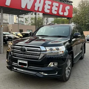 Toyota Land Cruiser 4.5 V8 VXR 2018 Black