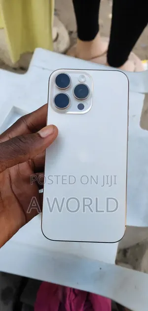 Apple iPhone 16 Pro Max 256 GB Gold