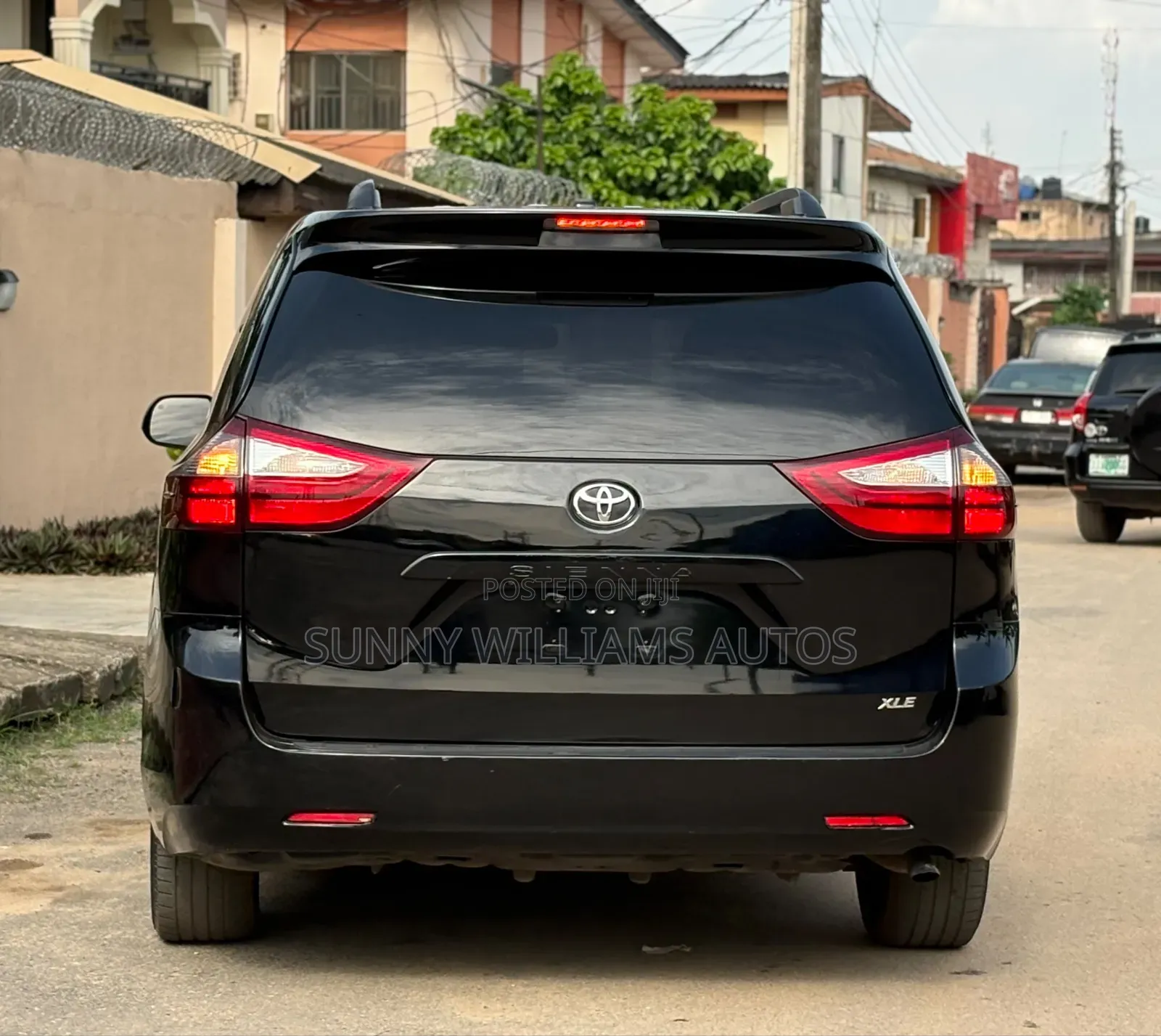 Toyota Sienna 2010 Black