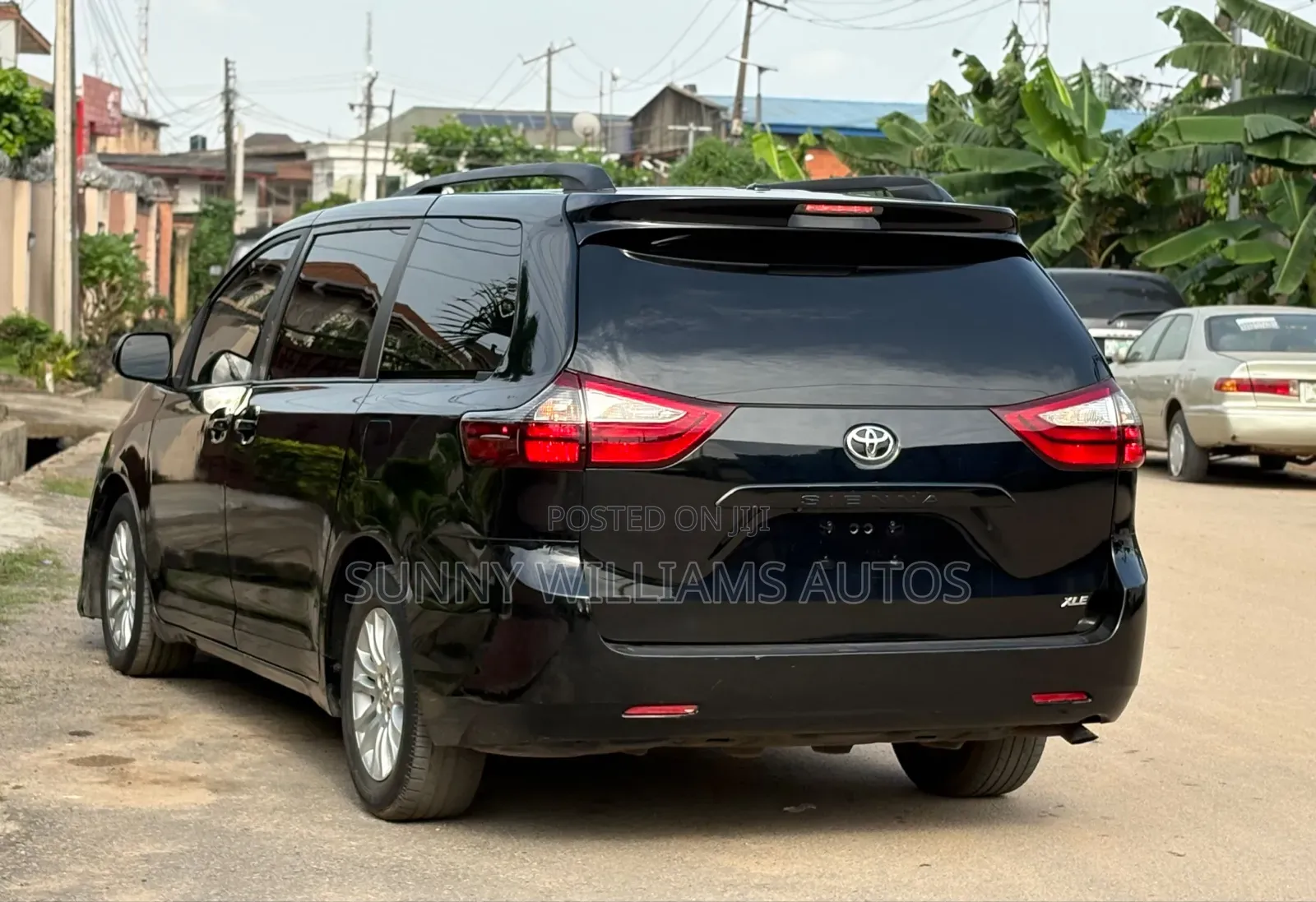 Toyota Sienna 2010 Black