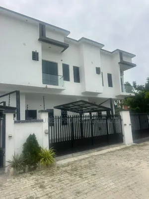 3bdrm Duplex in Off Lekki-Epe Expressway for rent