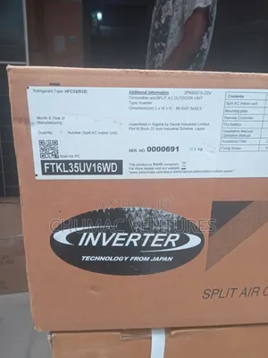 Daikin Split Unit 1.5hp Inverter.