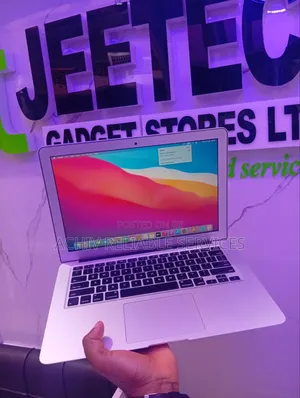 Laptop Apple MacBook Air 2017 8GB Intel Core i5 SSD 256GB