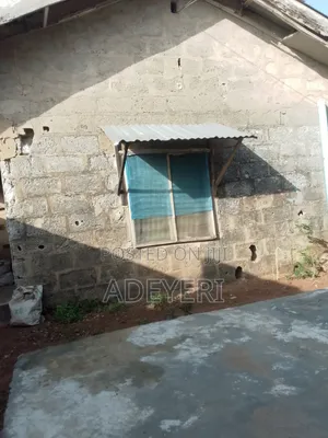 2bdrm Bungalow in Ishefun, Alimosho for sale