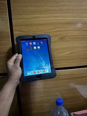 Apple iPad mini 4 128 GB Silver
