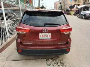 Toyota Highlander 2015 Red