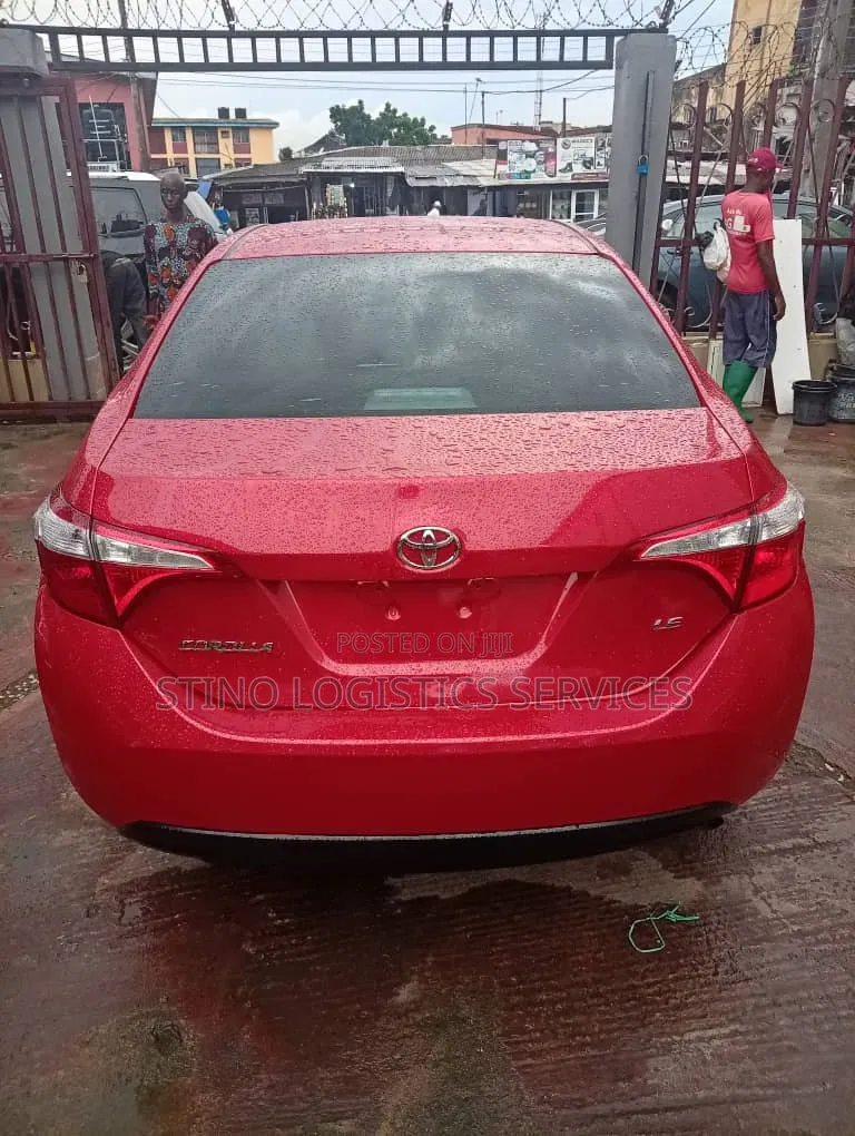 Toyota Corolla 2015 Red