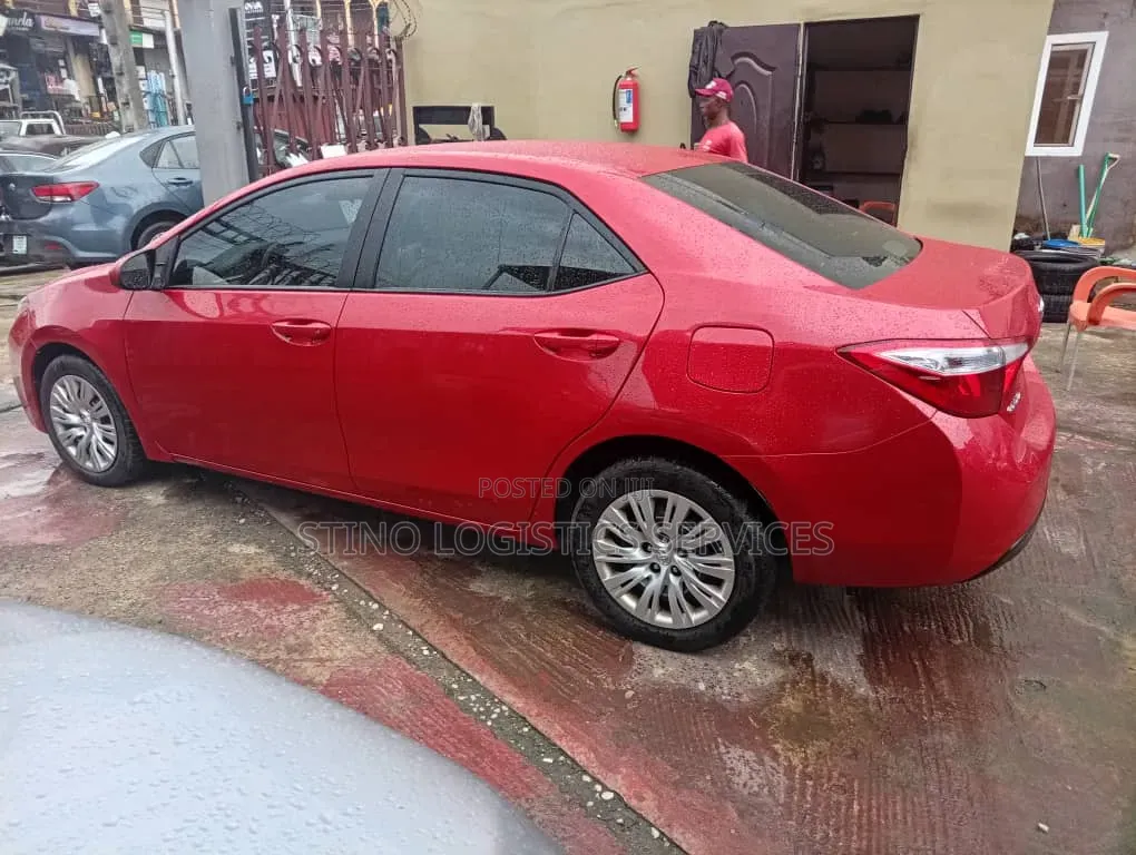 Toyota Corolla 2015 Red
