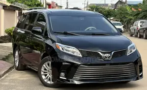 Toyota Sienna XLE 7 Passenger 2012 Black