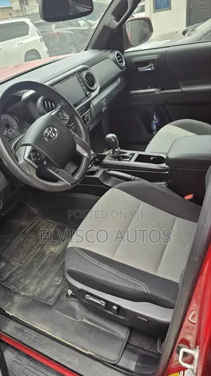 Toyota Tacoma 2022 Red