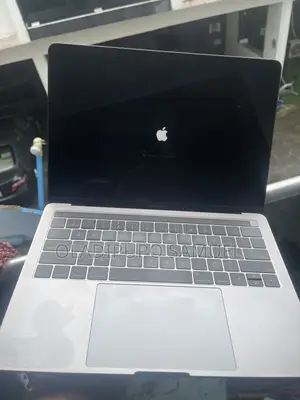 Laptop Apple MacBook Pro 2017 16GB Intel Core i7 SSD 1T
