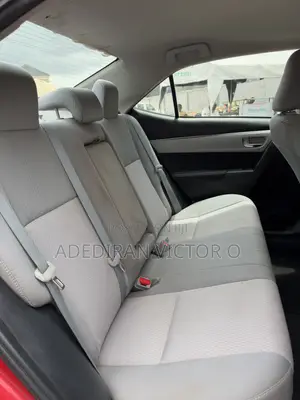 Toyota Corolla LE Premium 4dr Sedan (1.8L 4cyl CVT) 2015 Red