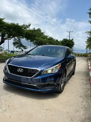 Hyundai Sonata Sport 2.0T Sedan FWD (2.0L 4cyl 6A) 2016 Blue