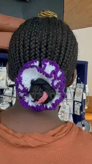 White and Purple Scrunchy Hair Packer