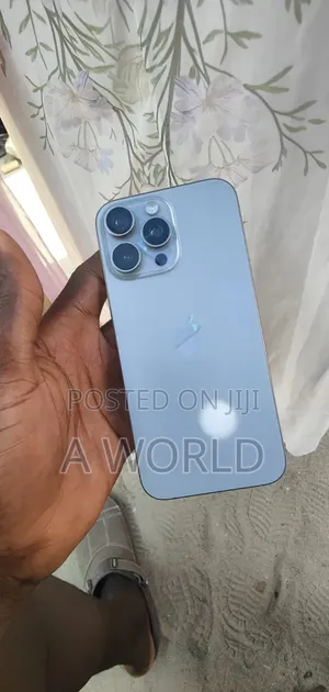 Apple iPhone 16 Pro Max 256 GB Silver