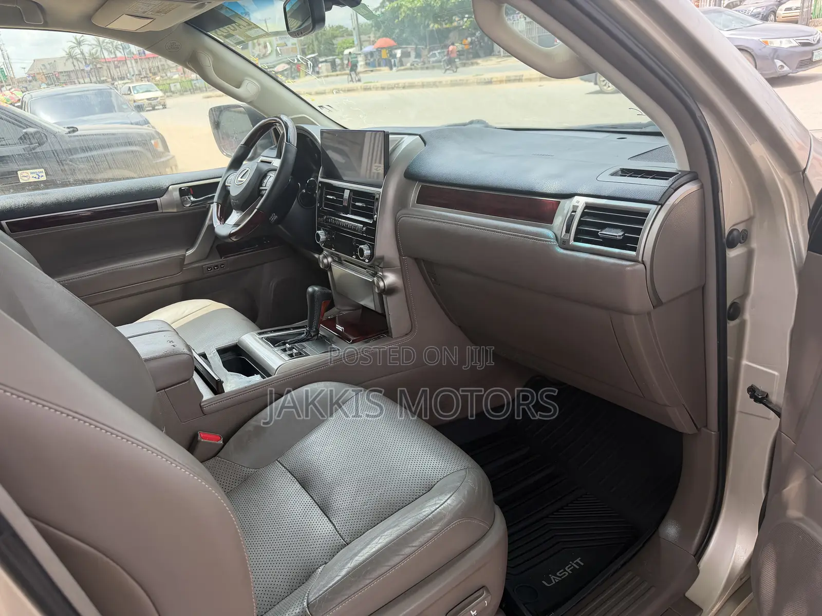 Lexus GX 2012 Gold
