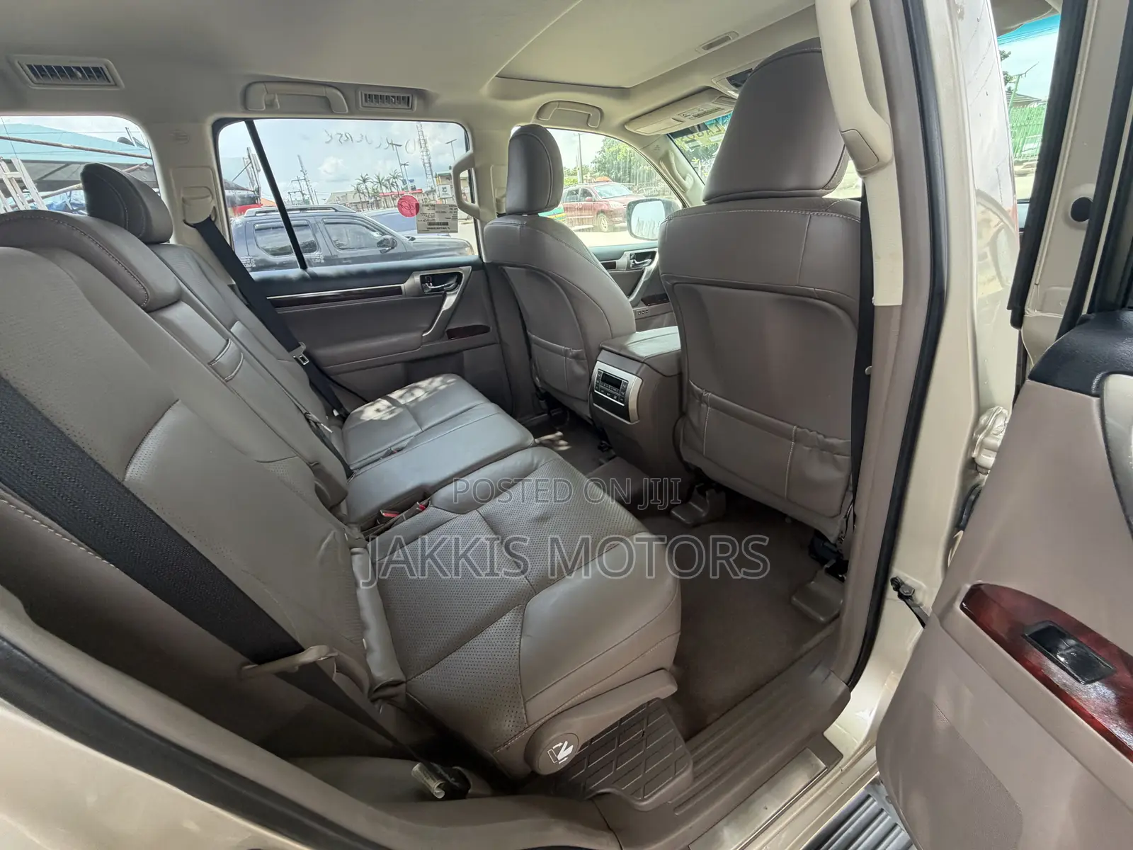 Lexus GX 2012 Gold