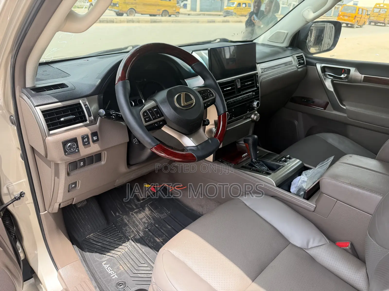 Lexus GX 2012 Gold