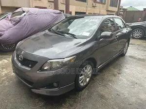 Toyota Corolla S 4dr Sedan (1.8L 4cyl 4A) 2010 Gray