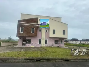 5bdrm Duplex in Harris Drive Vgc for rent