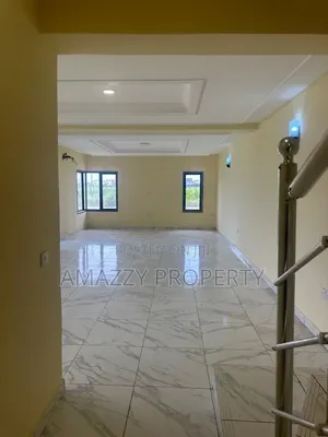 5bdrm Duplex in Harris Drive Vgc for rent