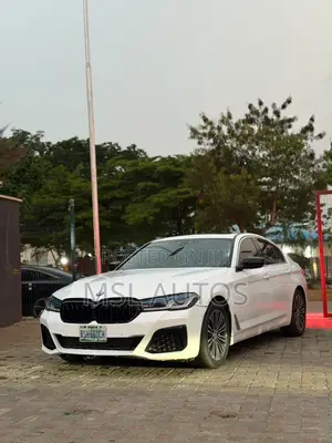 BMW 540i 2019 White