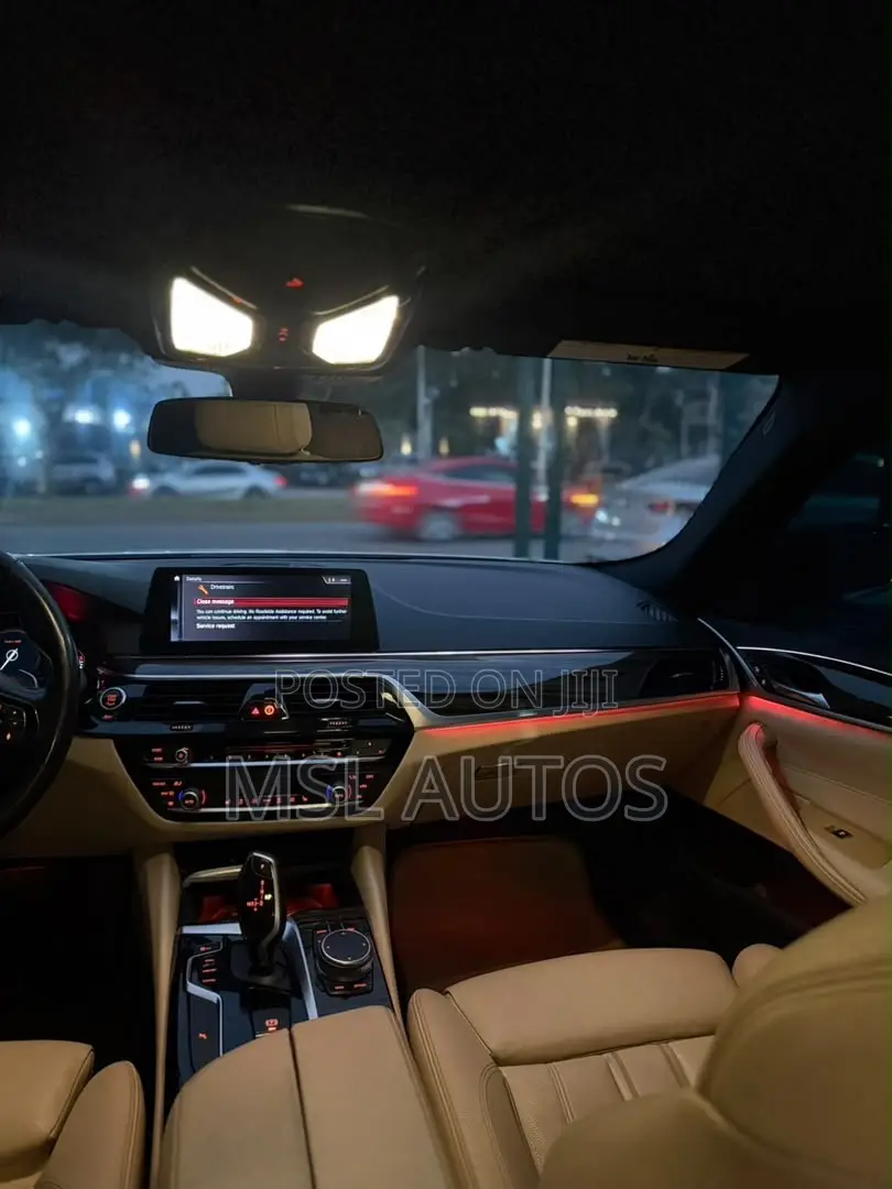 BMW 540i 2019 White