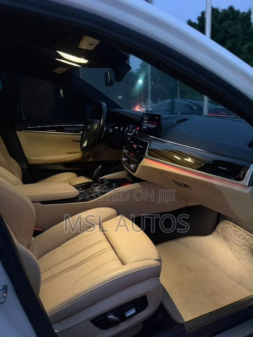 BMW 540i 2019 White