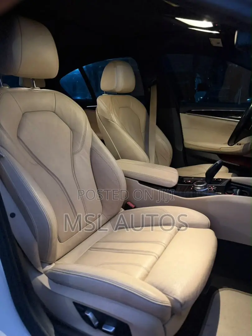 BMW 540i 2019 White