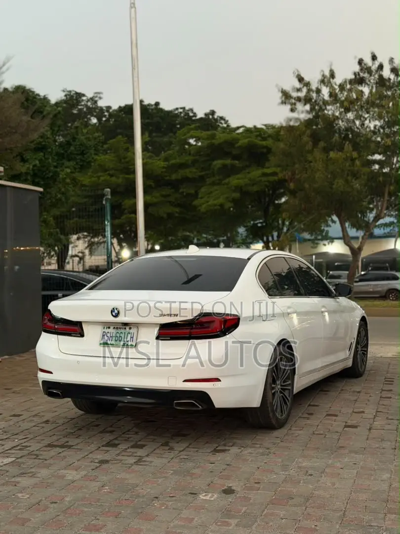 BMW 540i 2019 White