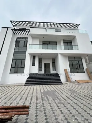 7bdrm Duplex in Guzape Property for sale