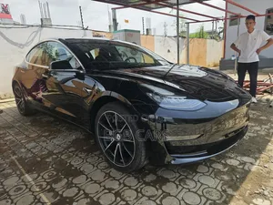 Tesla Model 3 2020 Black