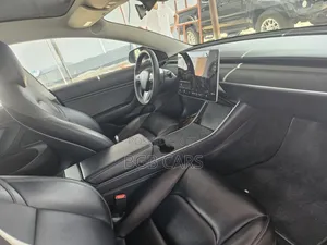 Tesla Model 3 2020 Black